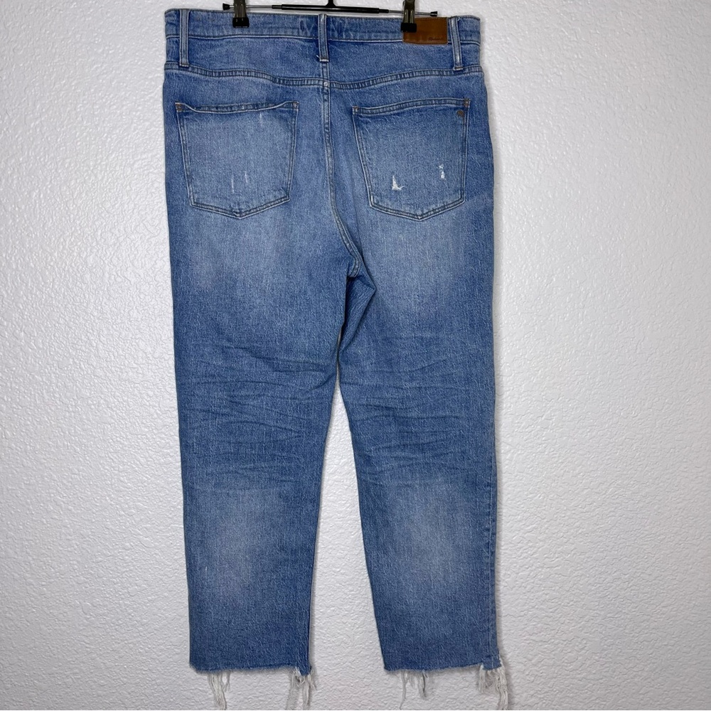 Madewell Classic Straight Jeans in Corrie Wash: Step-Hem Edition Size 32 - Picture 7 of 12